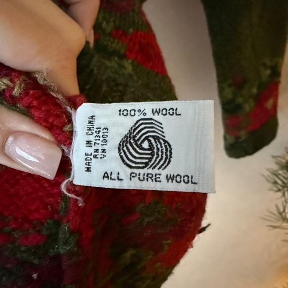 VTG Vintage L.L. Bean 100% wool cable sweater green floral S - Picture 8 of 10